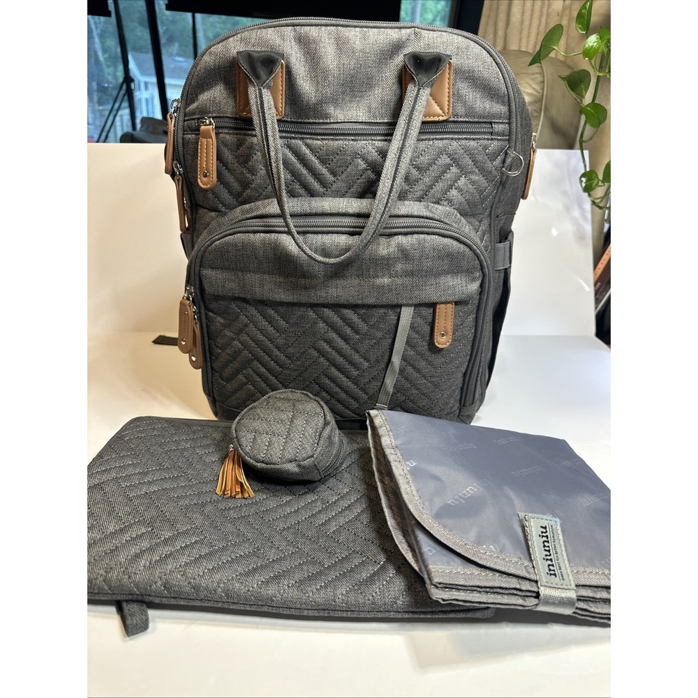 BabbleRoo Multifunction/Waterproof Diaper Bag Backpack Gray Perfect Condition